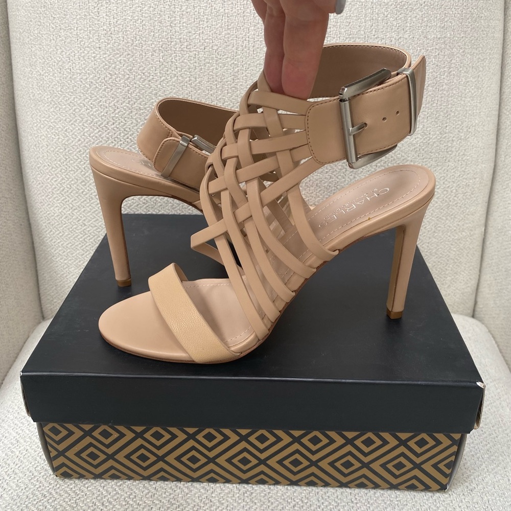 NWT Charles David Isabel Sandal - Nude